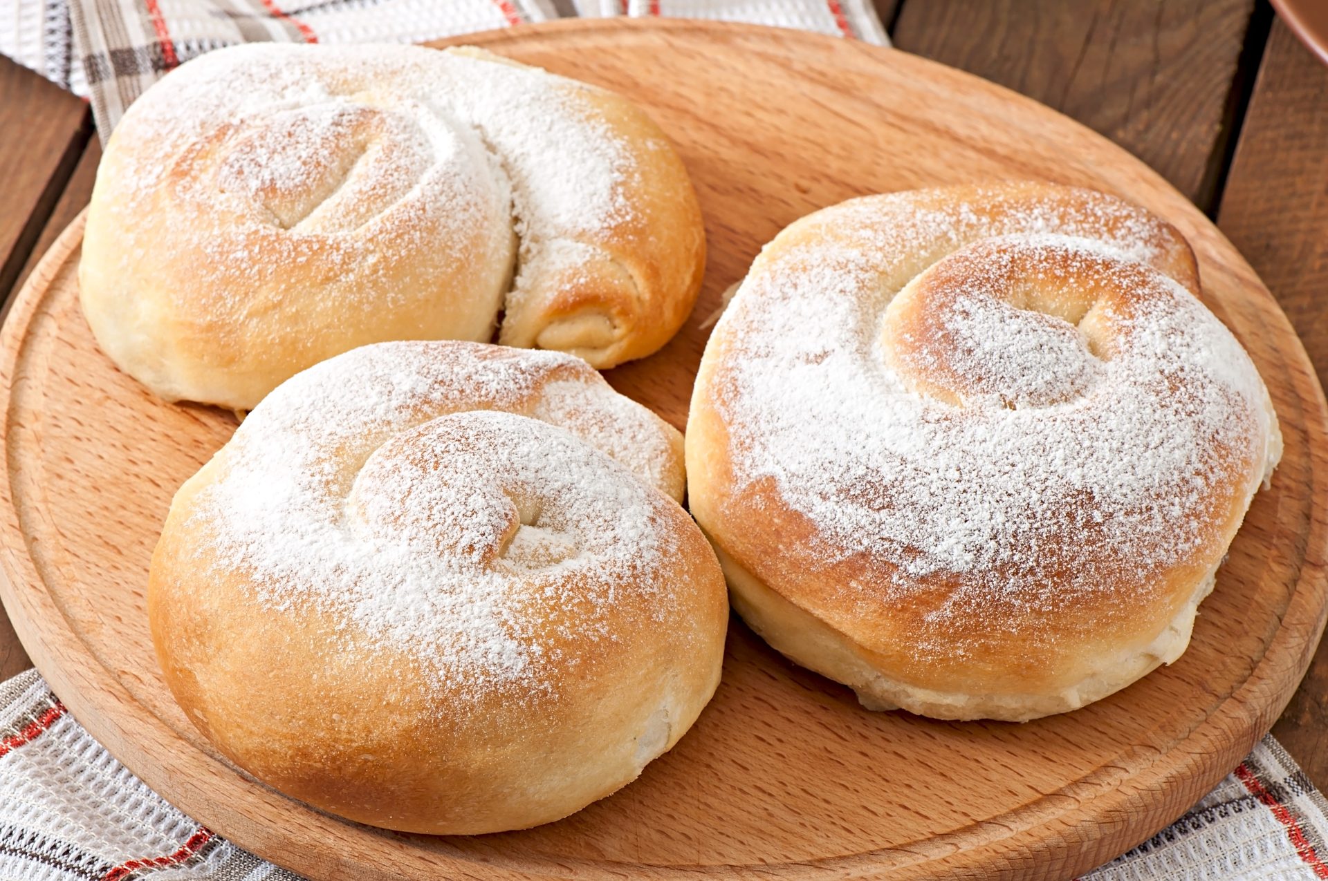 spanish-buns-ensaimadas